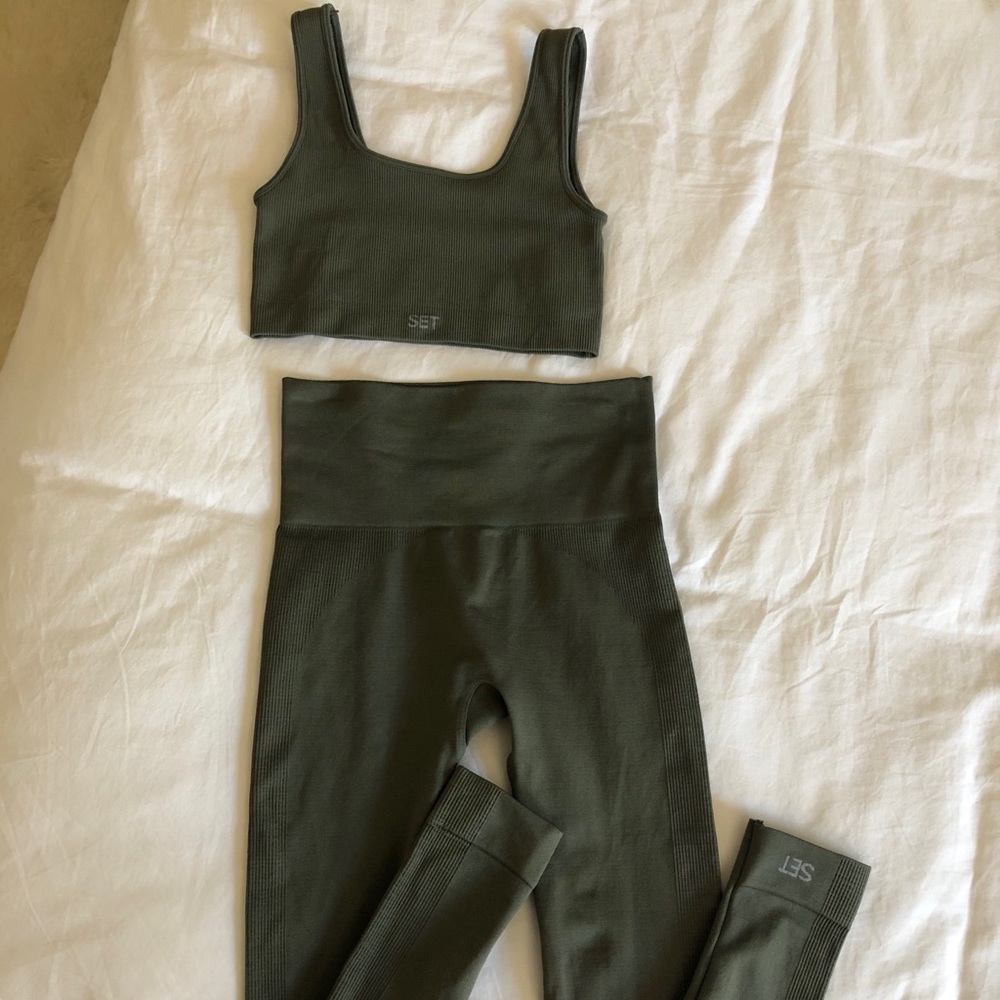 SET ACTIVE sculptflex in color: JADE